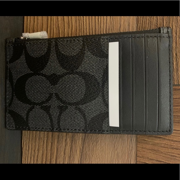 ‼️SOLD‼️COACH New Zip Card Case in Signature Canvas - Picture 6 of 9